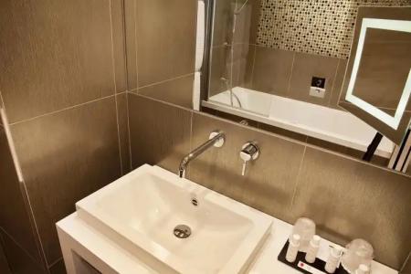 Le 7 Eiffel by Malone - 8