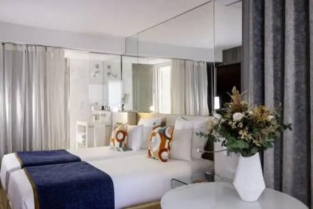 Le 7 Eiffel by Malone - 59