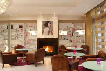 Le 7 Eiffel by Malone - 21