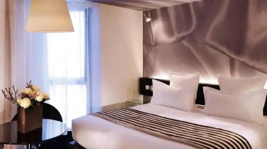 Le 7 Eiffel by Malone - 54