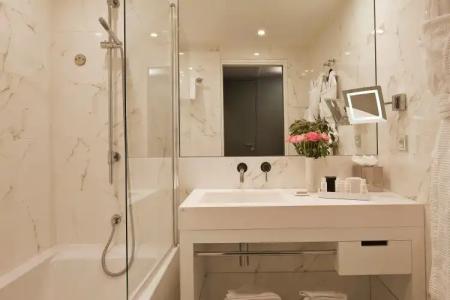 Le 7 Eiffel by Malone - 7