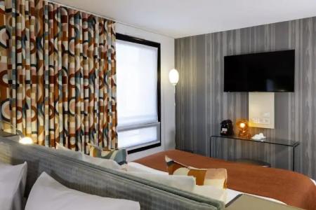 Le 7 Eiffel by Malone - 81