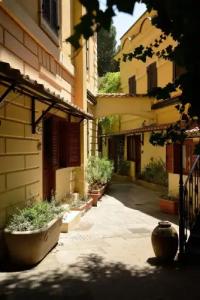 Rome Garden - 32
