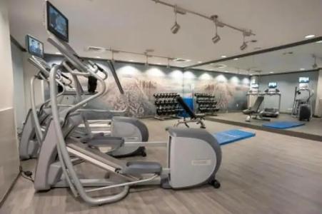 The Shores Resort & Spa - 5