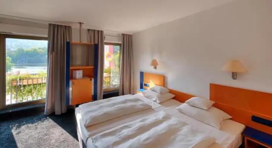 & Restaurant Walfisch - 26