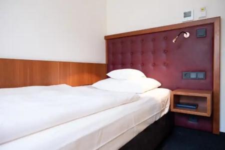 & Restaurant Walfisch - 13