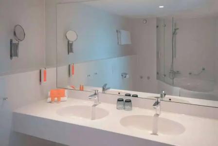 Vienna House Easy by Wyndham Wuppertal - 8