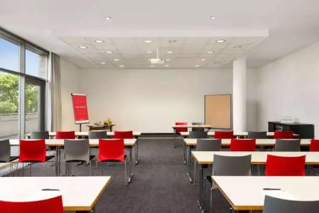 Vienna House Easy by Wyndham Wuppertal - 19