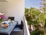 Deluxe Apartment with balcony and with street view