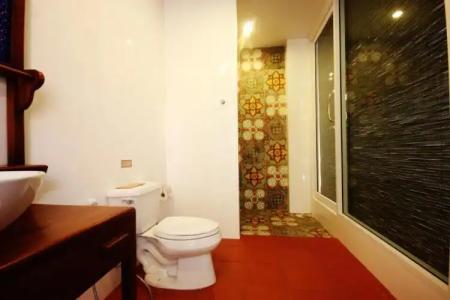 Feung Nakorn Balcony Rooms and Cafe - 58