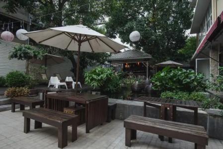 Feung Nakorn Balcony Rooms and Cafe - 15