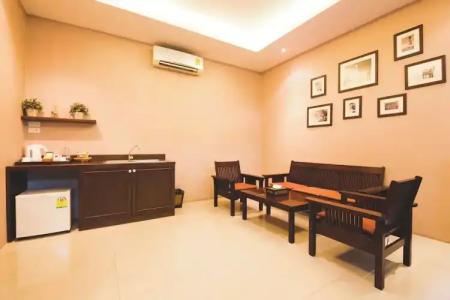 Feung Nakorn Balcony Rooms and Cafe - 61