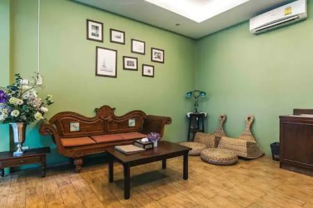 Feung Nakorn Balcony Rooms and Cafe - 62