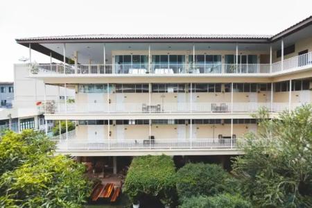 Feung Nakorn Balcony Rooms and Cafe - 24