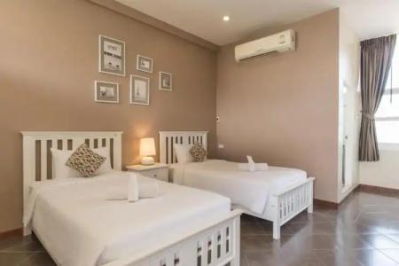 Feung Nakorn Balcony Rooms and Cafe - 44