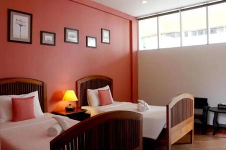 Feung Nakorn Balcony Rooms and Cafe - 52
