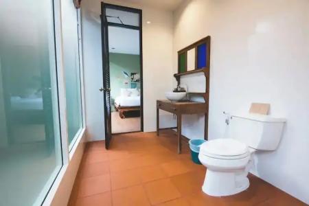Feung Nakorn Balcony Rooms and Cafe - 66
