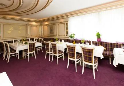 AKZENT Restaurant Altdorfer Hof - 19