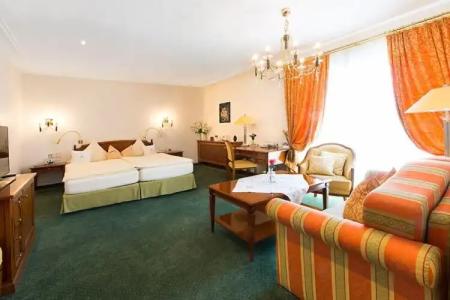 AKZENT Restaurant Altdorfer Hof - 73