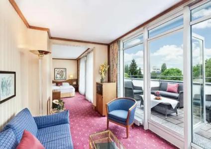 Best Western Premier Grand Russischer Hof - 82