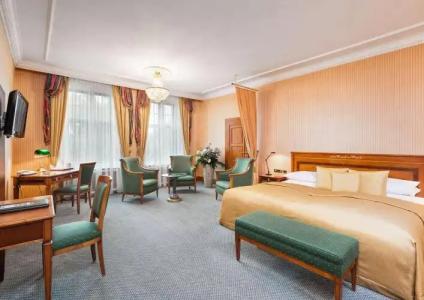 Best Western Premier Grand Russischer Hof - 75