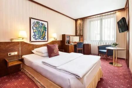 Best Western Premier Grand Russischer Hof - 30