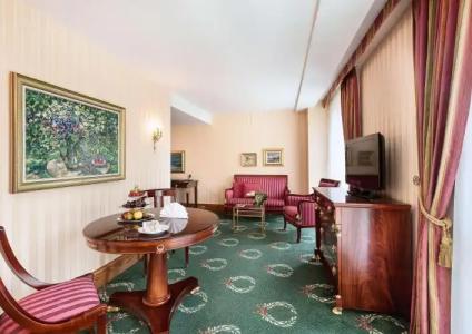 Best Western Premier Grand Russischer Hof - 26