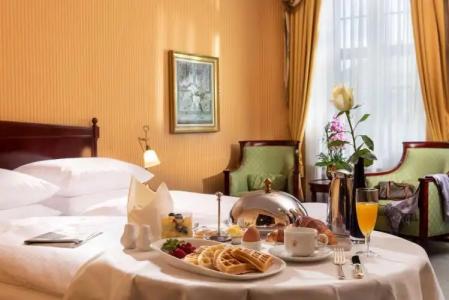 Best Western Premier Grand Russischer Hof - 12