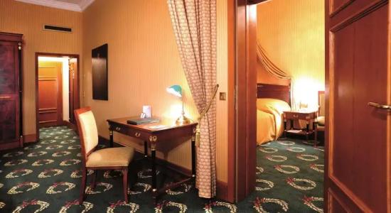 Best Western Premier Grand Russischer Hof - 27