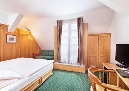 Best Western Premier Grand Russischer Hof - 36