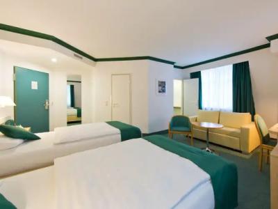 Kaiserin Augusta - 30