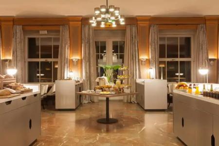 Elephant Weimar, Autograph Collection - 10