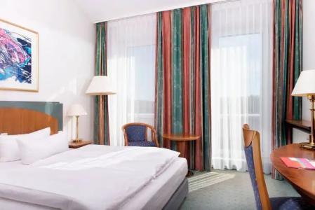 Ramada by Wyndham Weimar - 6