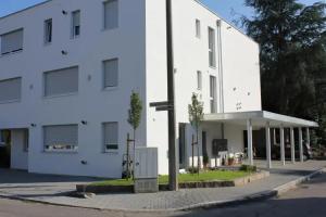 Go2Bed Hotel & Restaurant / Basel, Weil am Rhein