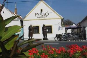 Horvath Haz Panzio, Fertorakos