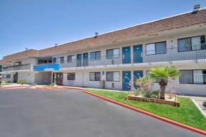 Motel 6-Palmdale, CA, Palmdale