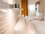Suite with balcony and with partial sea view