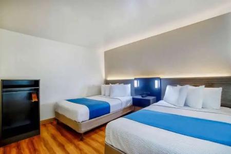 Motel 6-Duluth, MN - 5