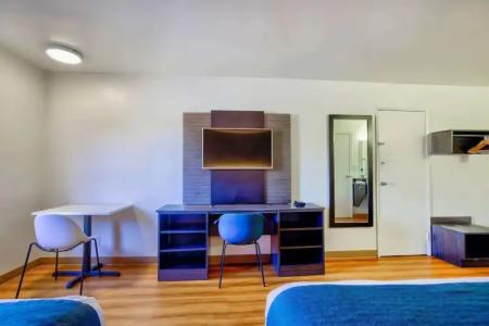 Motel 6-Duluth, MN - 22