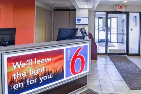 Motel 6-Duluth, MN - 1