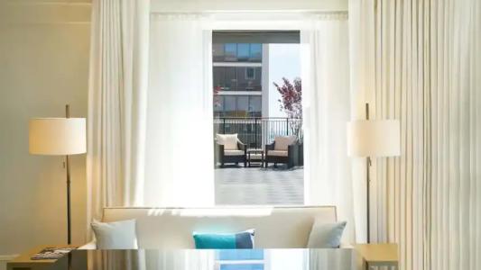 Ambassador Chicago, part of JdV by Hyatt - 72