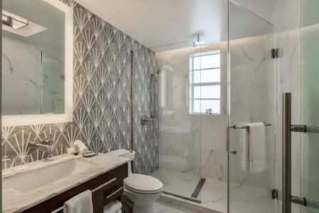 Breakwater South Beach - 10