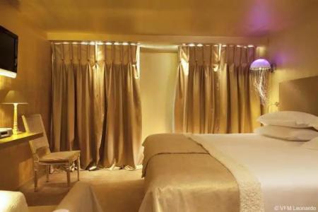 Le Petit Beaumarchais & Spa - 79