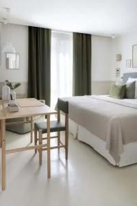 Le Petit Beaumarchais & Spa - 65