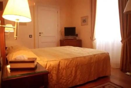 Siora Vittoria Boutique - 4