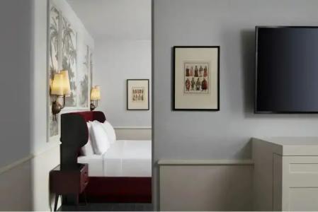 Adahan DeCamondo Pera, Autograph Collection - 54