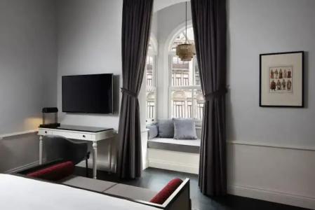 Adahan DeCamondo Pera, Autograph Collection - 49