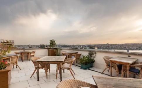 Adahan DeCamondo Pera, Autograph Collection - 15