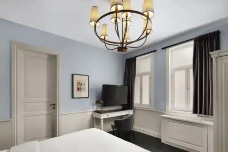 Adahan DeCamondo Pera, Autograph Collection - 68