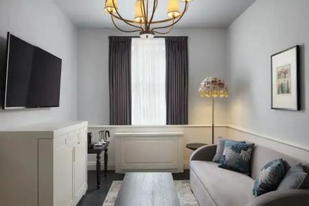 Adahan DeCamondo Pera, Autograph Collection - 57